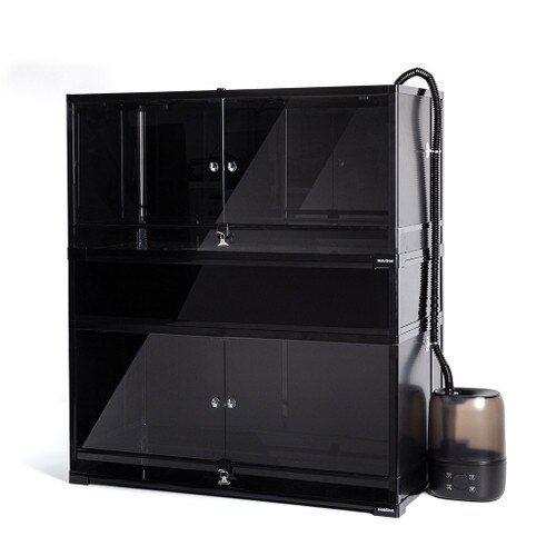 Humidifier connected to 2 vivariums